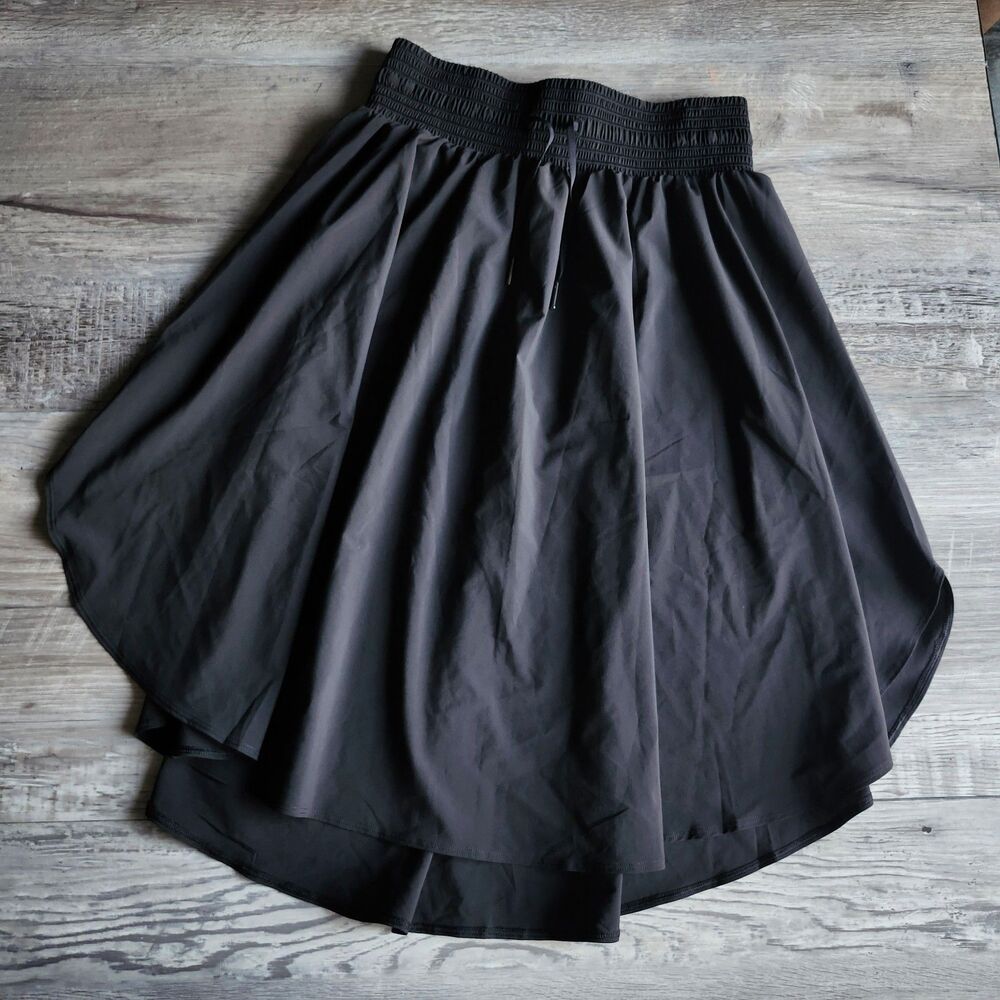 (6) Lululemon skirt